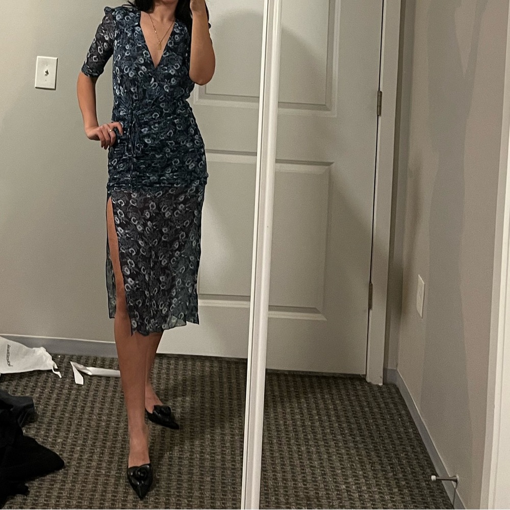 100% silk Veronica beard dress.                                 Size 0
